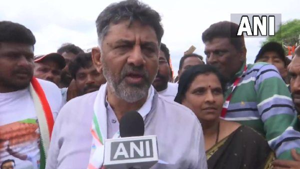 National Herald Case: कांग्रेस नेता डीके शिवकुमार की ED ने खारिज की मांग, 7 अक्टूबर को ही होगी पूछताछ