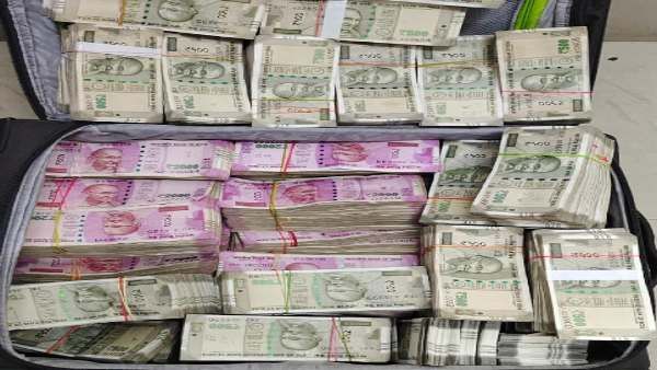 Gaming app case: कोलकाता में कारोबारी के घर ED का छापा, 1.65 करोड़ कैश जब्त, 7 करोड़ रुपये की बिटकॉइन फ्रीज