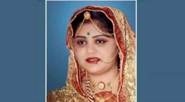 पति की लंबी उम्र के लिए रखा व्रत लेकिन खुद जान दे दी, 23 साल की महिला ने क्यों छोड़ी दुनिया? हर कोई गमगीन