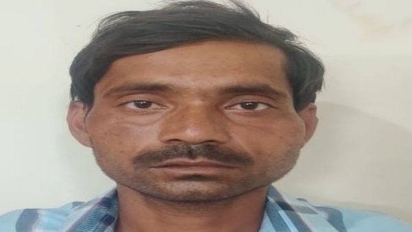 एमपी: किसान बनकर भंडारा खाने पहुंची पुलिस और कर लिया दस हजार के इनामी को गिरफ्तार