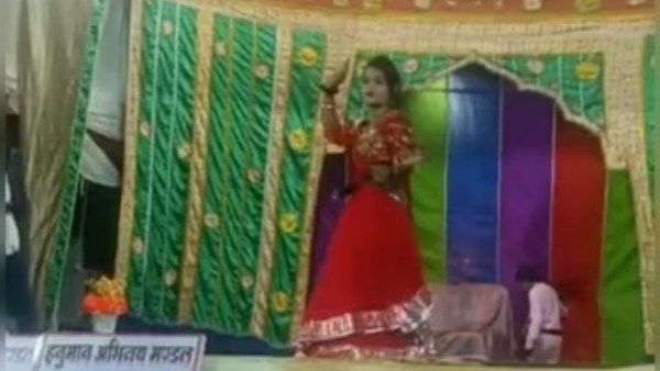 Gwalior news: रामलीला में फिर हुआ फूहड़ डांस, लोगो ने झुका लिए सिर