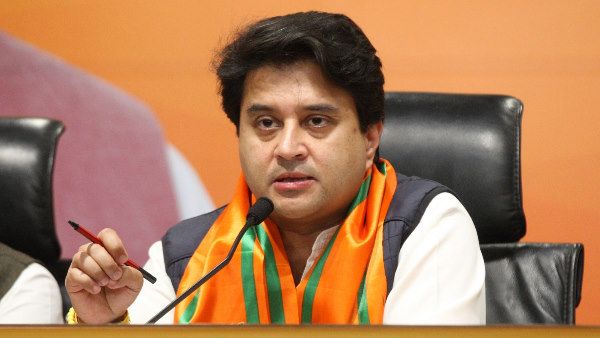 धनबाद में कब शुरू होगी हवाई सेवा, ज्योतिरादित्य सिंधिया ये दिया जवाब