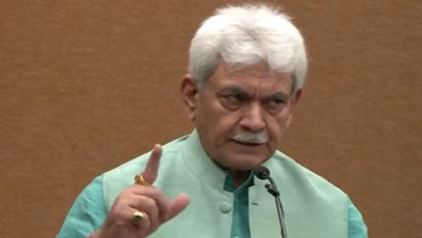 'वे आतंकवाद से सीधा संबंध वालों से ज्यादा गुनाहगार', पाक से बात की मांग करने वाले नेताओं पर भड़के मनोज सिन्हा