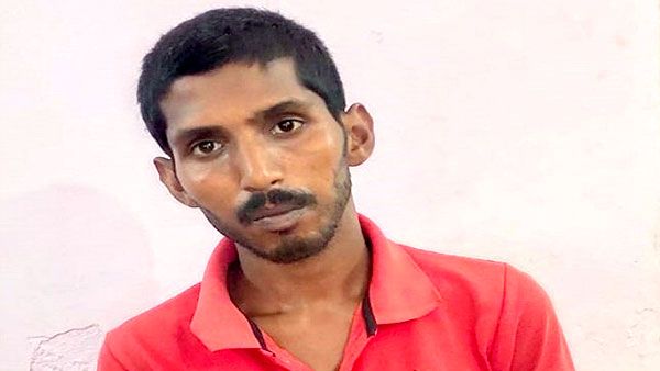 सीएम आवास पर फोन कर धमकी देने वाला निकला 'Momos' विक्रेता, भेजा गया जेल