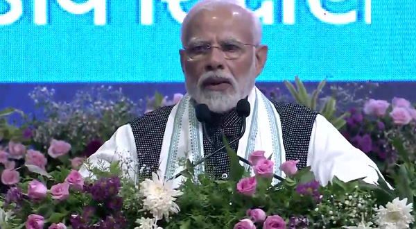 Mission Schools of Excellence: गुजरात में PM मोदी ने लॉन्च कीं नए एयरबेस समेत ये परियोजनाएं