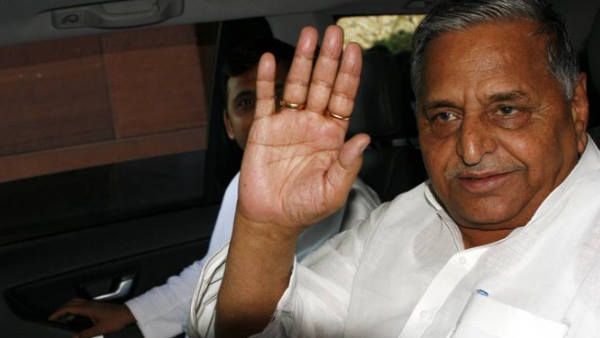 Mulayam Singh Yadav: करहल के जिस कॉलेज से पढ़े नेताजी बाद में उसी में रहे शिक्षक, 120 रुपए थी सैलरी