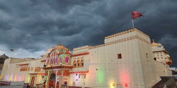 Orchha: श्रीरामराजा सरकार के उठने का समय बदला, एक घंटे देरी से उठेंगे भगवान
