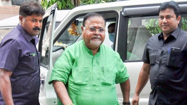 WBSSC Scam: पार्थ चटर्जी की 14 दिन बढ़ी न्यायिक हिरासत, CBI स्पेशल कोर्ट ने दिया आदेश