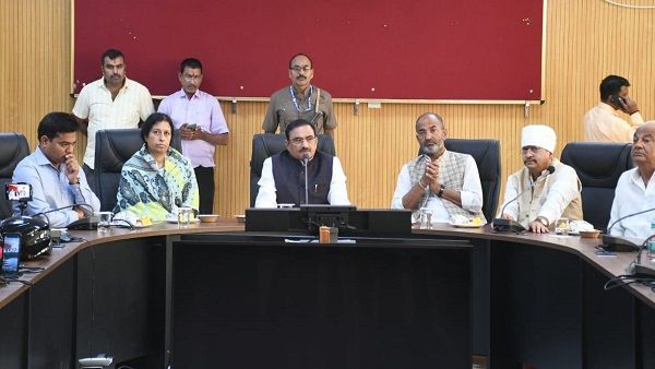 Tikamgarh: राजनीतिक दलों के लिए सिरदर्द बनीं नपा CMO हटाई गईं, केंद्रीय मंत्रियों से की गई थी शिकायत