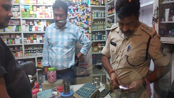 Sagar: बाजार में अब नशे की टेबलेट, कट्टरबाज करते हैं नशा, छापामारी के बाद ड्रग स्टोर सील