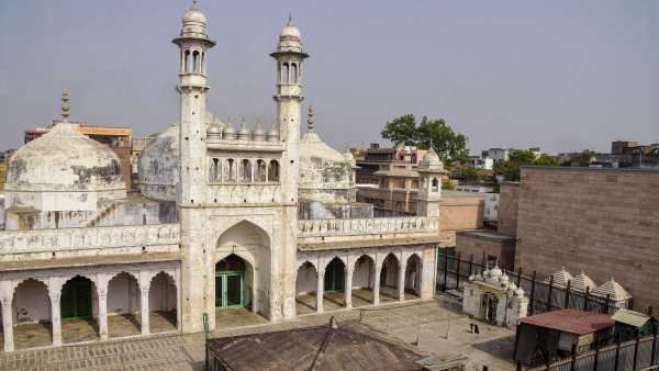 Varanasi Gyanvapi Dispute पर 14 अक्टूबर को अगली सुनवाई, शिवलिंग की कार्बन डेटिंग का विरोध