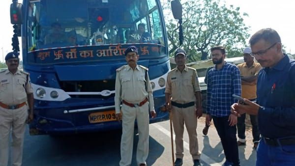 Rewa News: पुलिस और परिवहन विभाग की ताबड़तोड़ कार्यवाही, 200 वाहनों के कटे चालान, 7 बस जब्त
