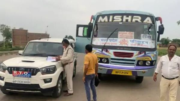 Rewa News : रीवा सड़क हादसे के बाद जागा परिवहन विभाग, 92 बसों के खिलाफ कारवाही, ट्रक को किया जप्त