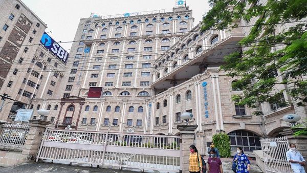 SBI ने सेविंग अकाउंट पर बढ़ाई ब्याज दर, अब होगा इतना फायदा