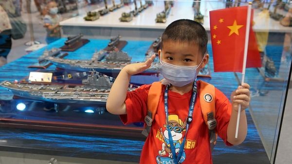 भारत में तीसरे एयरक्राफ्ट पर ही माथापच्ची, उधर दुश्मन बनाने जा रहा है चौथा परमाणु एयरक्राफ्ट कैरियर