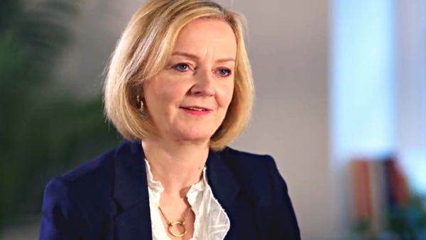 Liz Truss resigns: पांच गलतियां जिसने लिज ट्रस को 45 दिन में इस्तीफा देने के लिए कर दिया मजबूर
