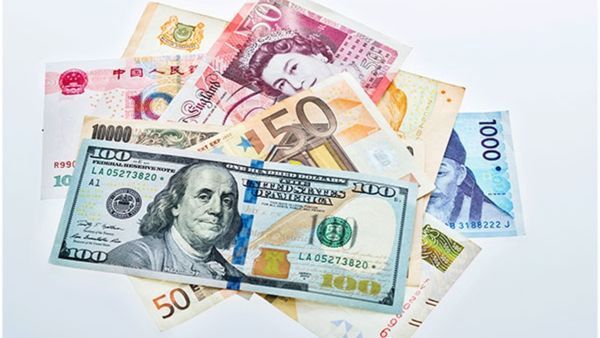 भारतीय बाजार से निवेशकों में निराशा! लगातार दूसरे महीने निकाले रिकॉर्ड निवेश, और गिरेगा रुपया?