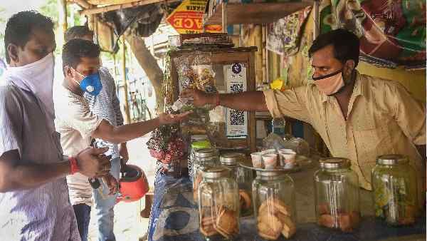 क्या UPI के चलते तबाह हो रहा है टॉफी-कैंडी का कारोबार ? जानिए