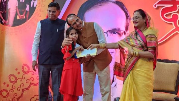 CM Shivraj Singh Chouhan ने कहा- कोविड में अनाथ हुए बच्चों के लिए बनाया जाएगा व्हाट्सएप ग्रुप