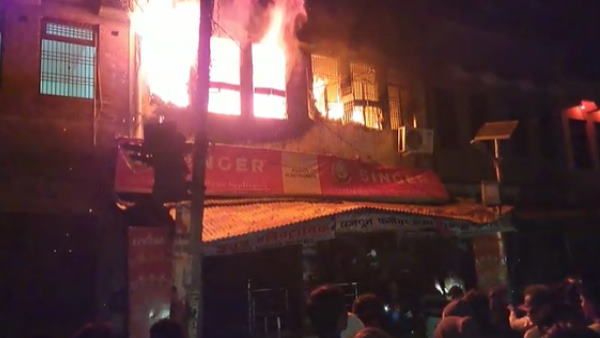 हादसों से दहला यूपी: बीते 24 घंटों में 20 से ज्यादा मौतें, कहीं लगी आग तो कहीं हुई भीषण टक्कर