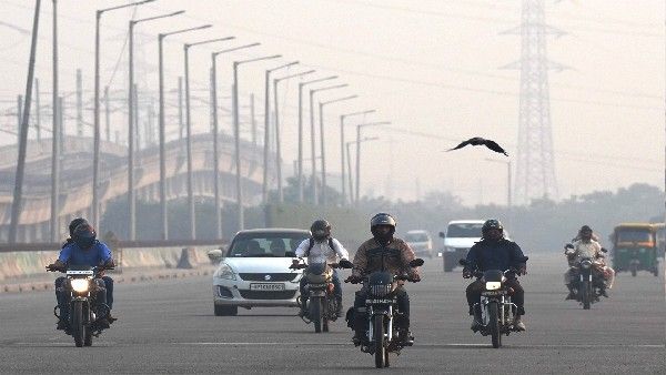 Air Pollution Delhi: दिल्ली में कंस्ट्रक्शन पर रोक दिहाड़ी मजदूरों के लिए मुसीबत