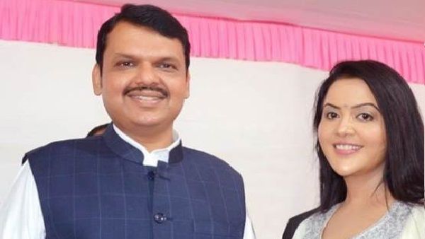 Shivaji Controversy: राज्यपाल के समर्थन में उतरीं फडणवीस की पत्नी, कहा-'वे दिल से मराठी हैं'