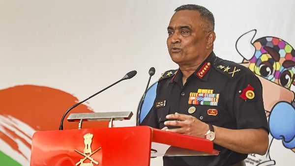 चीन से विवाद पर बोले सेना प्रमुख- 'लद्दाख में हालात स्थिर लेकिन अनिश्चित'