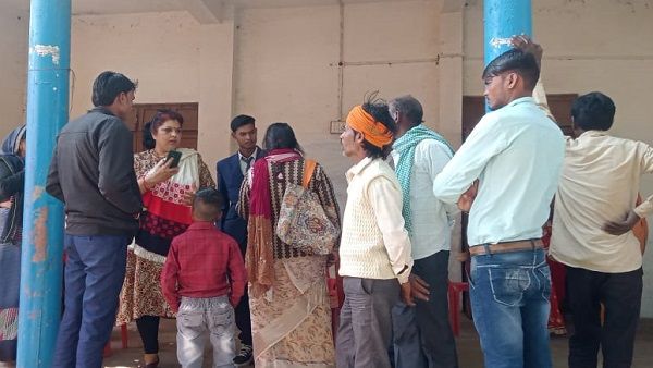 बाल विवाह रुकवाने पुलिस पहुंची तो दुल्हन खुद आकर बोली, आपको क्या दिक्कत है