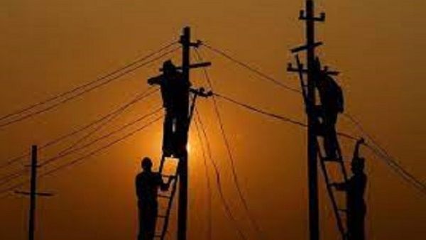 पाकिस्तान में फिर छाया बिजली संकट, कराची में बत्ती गुल, 40 प्रतिशत से ज्यादा हिस्से में छाया अंधेरा