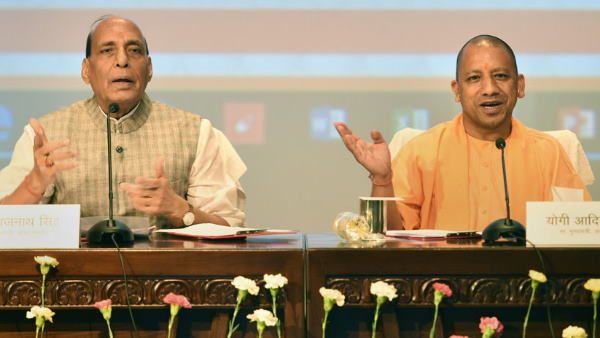 UP Byelection : बीजेपी ने जारी की 40 स्टार प्रचारकों की लिस्ट, जानिए किसको मिली जगह