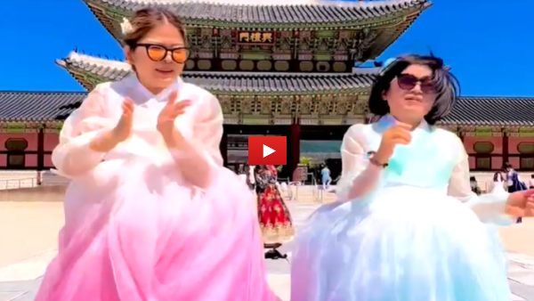 Video: कोरियाई सास- बहू का कमरतोड़ डांस! तेलुगू हिट 'रा रा रेड्डी' पर ठुमके ने लगाई आग
