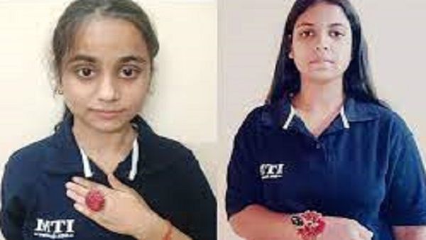 गोरखपुर की छात्राओं ने बनाया वूमेन सेफ्टी गैजेट, नाम रखा 'मोदी-योगी अगूंठी ब्रेसलेट'