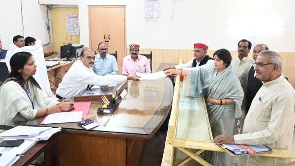 Mainpuri byelection 2022 : डिंपल यादव ने फाइल किया नॉमिनेशन, कही ये बात