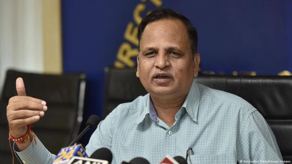 आम कैदियों को भी मिल पाती हैं सत्येंद्र जैन जैसी सुविधाएं?