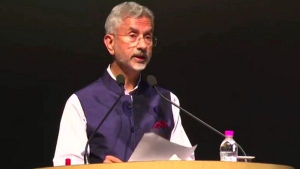 राजनीति से कमजोर ना हों देश की सीमाएं, Article 370 पर एस जयशंकर ने दी कड़ी नसीहत