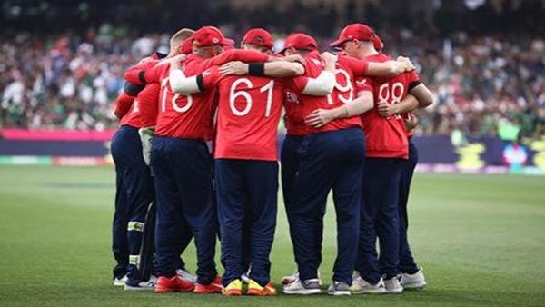 T20 World Cup Final: आखिर क्यों काली पट्टी बांधकर मैदान पर आए इंग्लैंड के खिलाड़ी, जानिए इसके पीछे की वजह