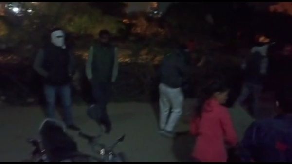 Gwalior news: जमीन के टुकड़े के लिए फायरिंग और पथराव, 12 साल की लड़की को लगी गोली