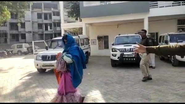 Gwalior news: सास के गहने हड़पने बहू ने रची साजिश, कहा-'चोरी हुए गहने और मेरे साथ हुआ दुष्कर्म'