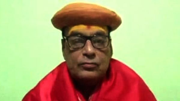 Kashi Vishwanath मंदिर के पूर्व महंत ने संत-महंत या धर्मगुरु को काशी का मेयर बनाने की उठाई मांग