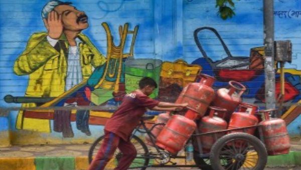 LPG सिलेंडरों पर लगाया जाएगा क्‍यूआर कोड, जानें ग्राहकों को इससे क्‍या होगा फायदा