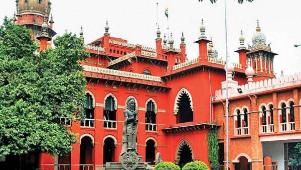 'EWS में आने वाले 8 लाख रुपए से कम सालाना आय वालों को Tax से छूट मिले', मद्रास हाईकोर्ट में दायर याचिका