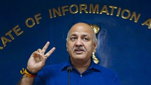 उपमुख्यमंत्री मनीष सिसोदिया ने किया खिचड़ीपुर ITI का दौरा, छात्रों से की चर्चा