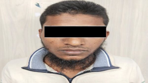 कोलकाता STF ने दबोचा अलकायदा का आतंकी, AQIS का है सक्रिय सदस्य, फेक आईडी बनाने में एक्सपर्ट