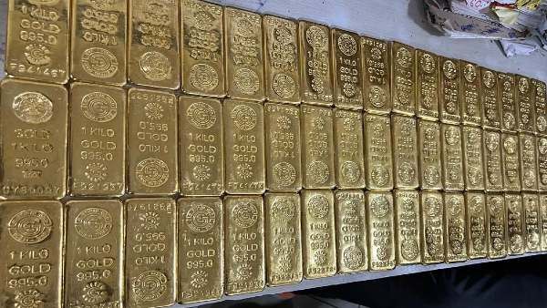 मुंबई एयरपोर्ट पर 61 किलोग्राम सोना पकड़ा, कस्टम के इतिहास में एक दिन में सबसे बड़ी बरामदगी