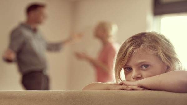 Rebel Children: मां बाप के खिलाफ विद्रोही क्यों हो रहे हैं बच्चे?