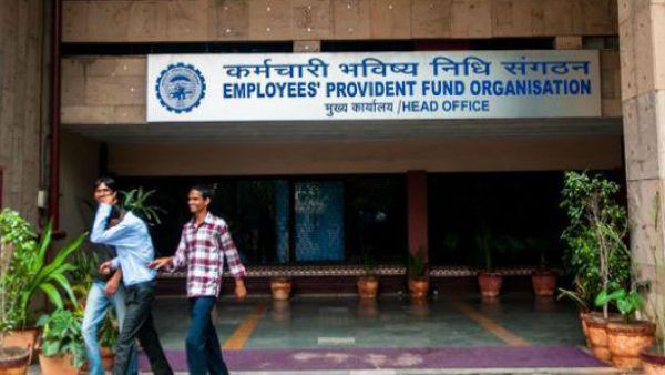 PF बैलेंस चेक करना शख्स को पड़ा भारी, बैंक अकाउंट से उड़े 1.23 लाख रुपये