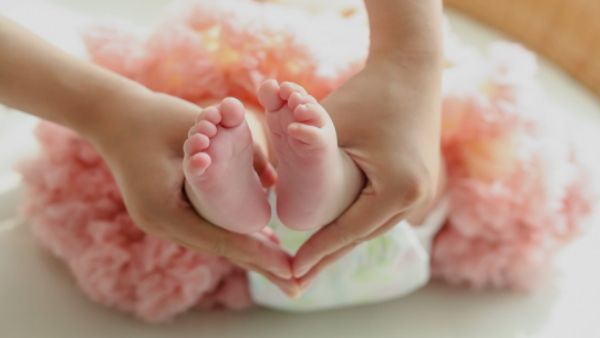 प्रेम प्रसंग में किशोरी बन गई मां, दोनों के परिवार शादी करवाने को तैयार हुए तो कोर्ट ने निरस्‍त की रेप की FIR