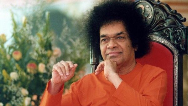 Sathya Sai Baba: 14 साल की उम्र में किया चमत्कार, सचिन जैसी हस्तियां थीं उनकी भक्त