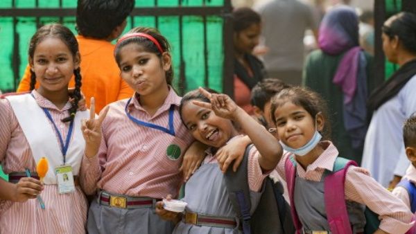 कर्नाटक भर के स्कूलों में फिर बजेगी 