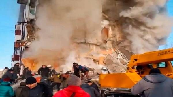 रूस के तिमोवस्कॉय में 5 मंजिला इमारत में हुआ भीषण विस्फोट, 9 लोगों की मौत